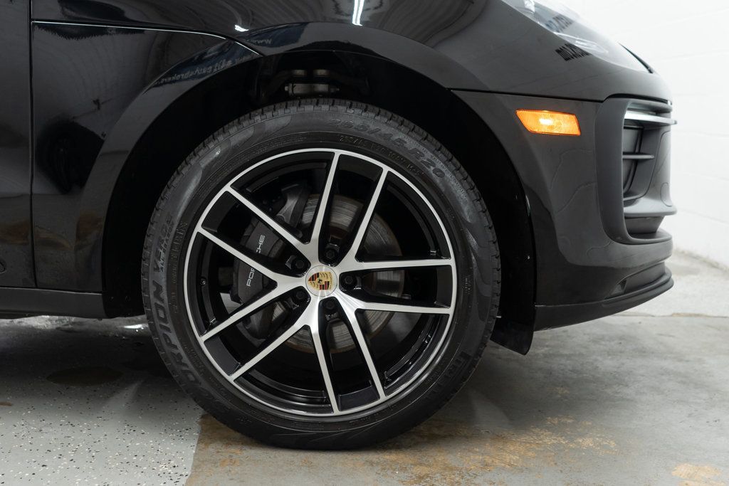 Porsche Macan photo 33