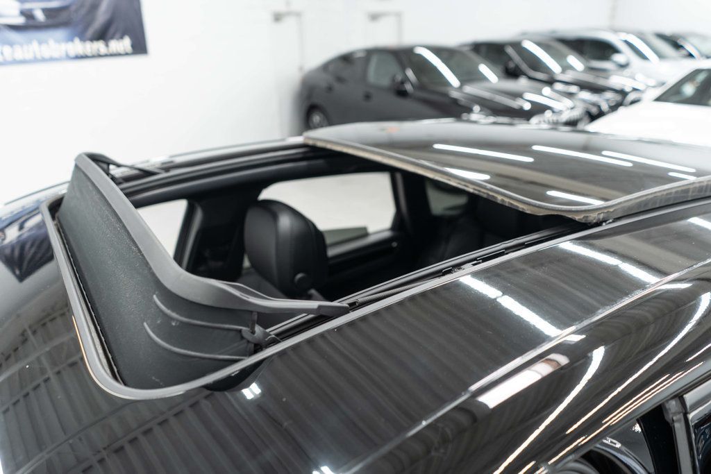 Porsche Macan photo 37
