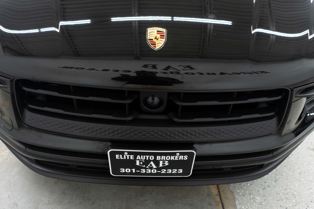 Porsche Macan photo 39