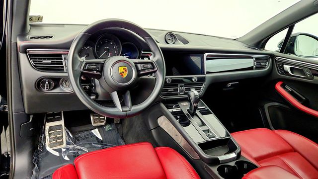 2023 Porsche Macan Base w/ Black / Bordeaux Red Leather Package & Surround View - 23079166 - 12