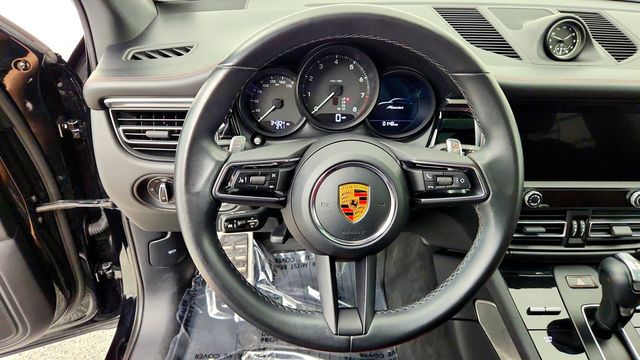 2023 Porsche Macan Base w/ Black / Bordeaux Red Leather Package & Surround View - 23079166 - 13