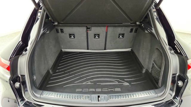 2023 Porsche Macan Base w/ Black / Bordeaux Red Leather Package & Surround View - 23079166 - 21