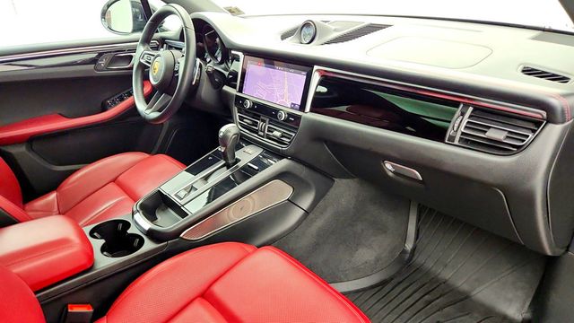 2023 Porsche Macan Base w/ Black / Bordeaux Red Leather Package & Surround View - 23079166 - 23