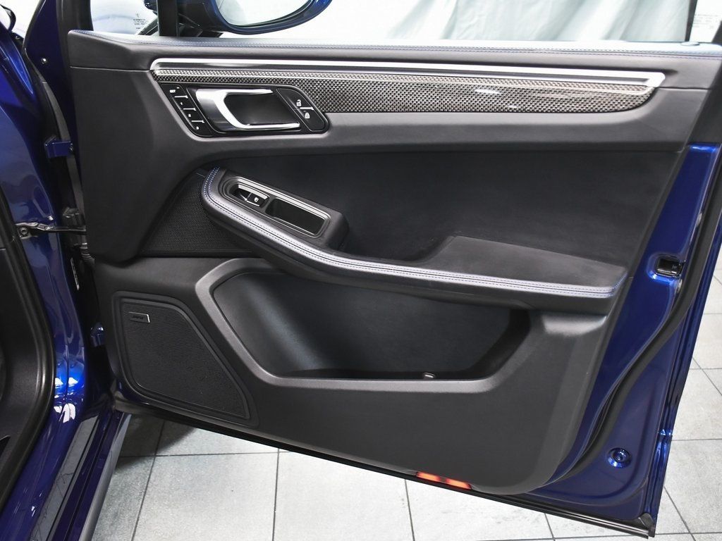 2023 Porsche Macan GTS photo 17