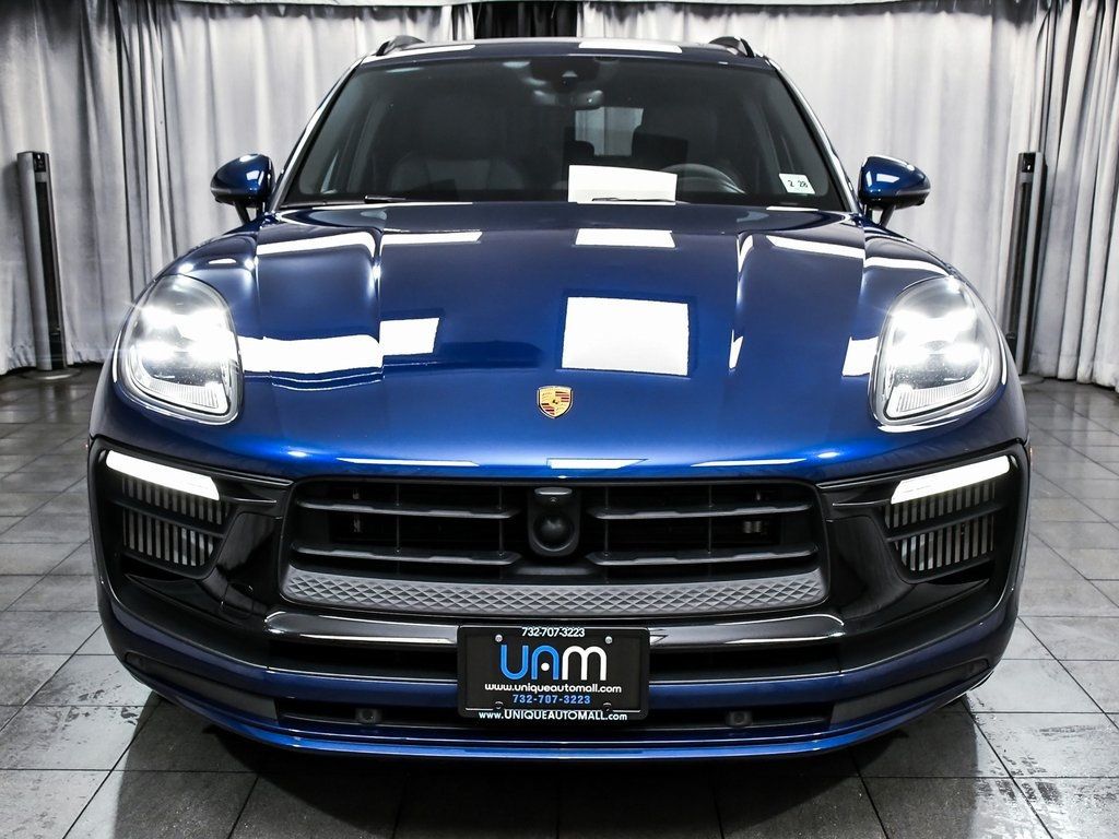 2023 Porsche Macan GTS photo 2