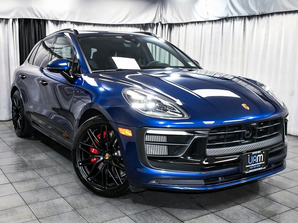 2023 Porsche Macan GTS photo 3