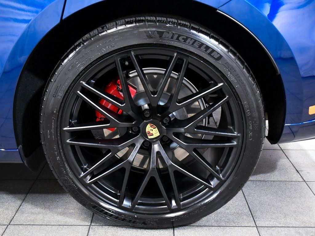 2023 Porsche Macan GTS photo 8