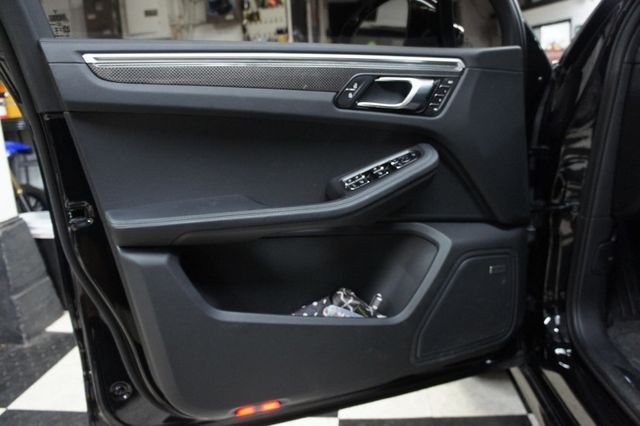 2023 Porsche Macan GTS AWD BLK/BLK - 22880362 - 47