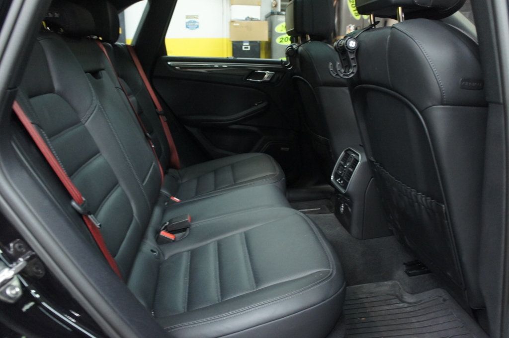 2023 Porsche Macan GTS AWD BLK/BLK - 22880362 - 52