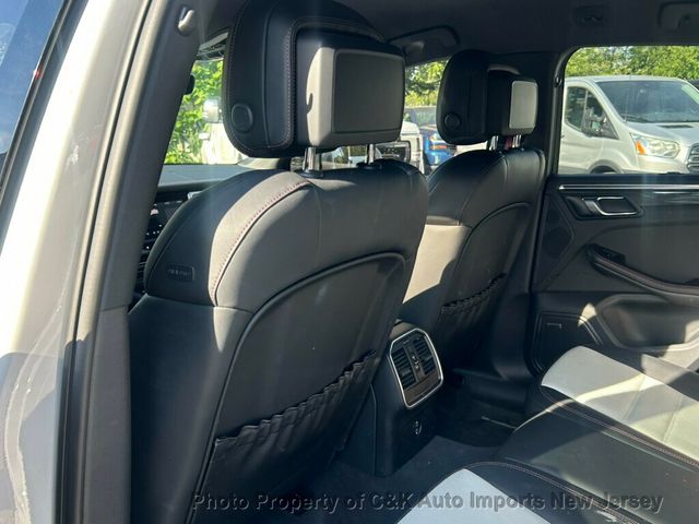 2023 Porsche Macan GTS,DEVIATED STITCHING PKG,21" GT DESIGN  WHEELS,SPORT CHRONO PK - 23035708 - 23