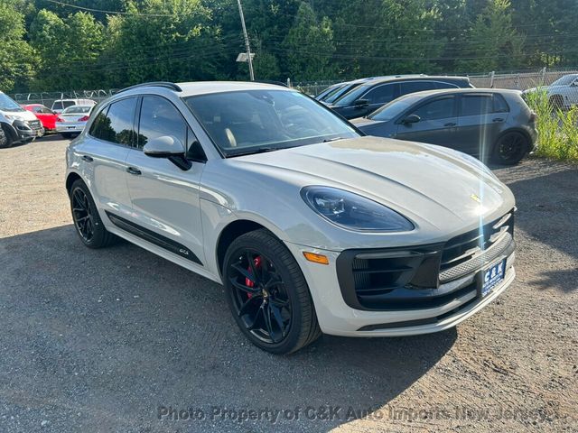 2023 Porsche Macan GTS,DEVIATED STITCHING PKG,21" GT DESIGN  WHEELS,SPORT CHRONO PK - 23035708 - 5