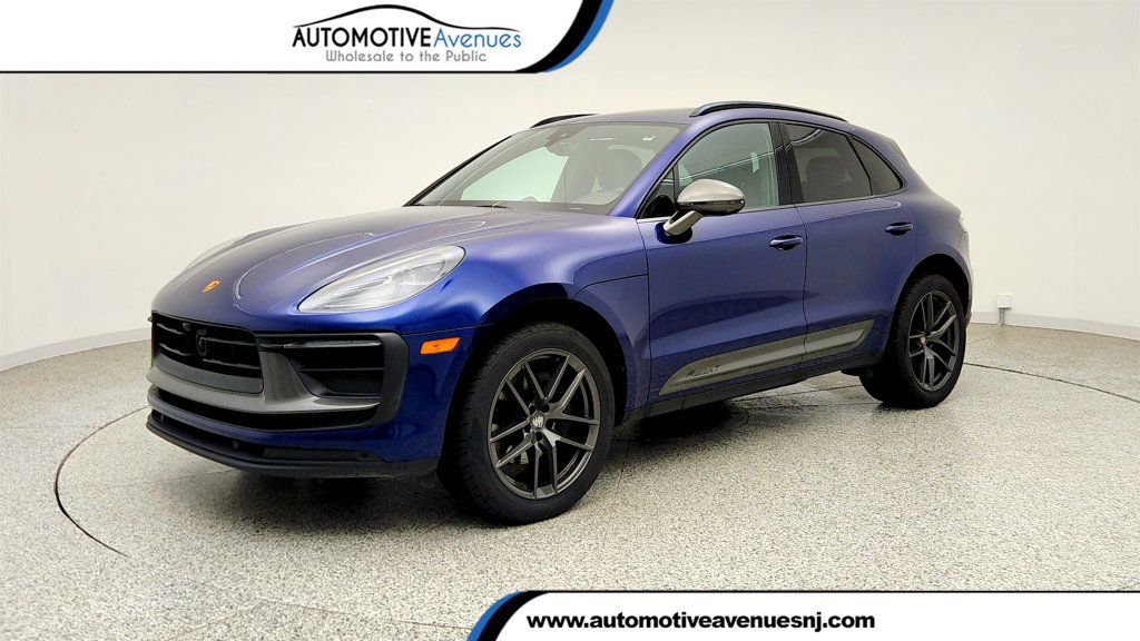 2023 Porsche Macan Macan T AWD w/ PDK Transmission & Sport-Tuned Chassis - 23040028 | Video 1
