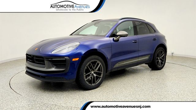 2023 Porsche Macan Macan T AWD w/ PDK Transmission & Sport-Tuned Chassis - 23040028 - 0