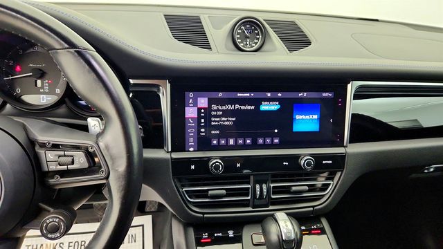 2023 Porsche Macan Macan T AWD w/ PDK Transmission & Sport-Tuned Chassis - 23040028 - 17