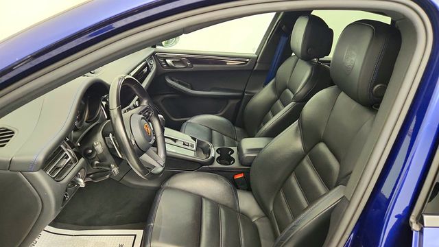 2023 Porsche Macan Macan T AWD w/ PDK Transmission & Sport-Tuned Chassis - 23040028 - 19