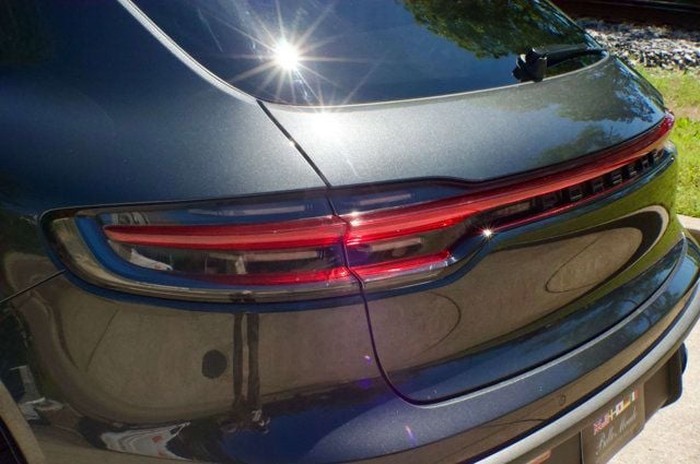 2023 Porsche Macan MSRP$72280/PremiumPkgPlus/Heated&CooledSeats/PanoramicRoof/NAV - 23022634 - 12