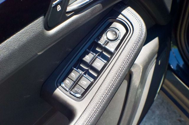 2023 Porsche Macan MSRP$72280/PremiumPkgPlus/Heated&CooledSeats/PanoramicRoof/NAV - 23022634 - 35