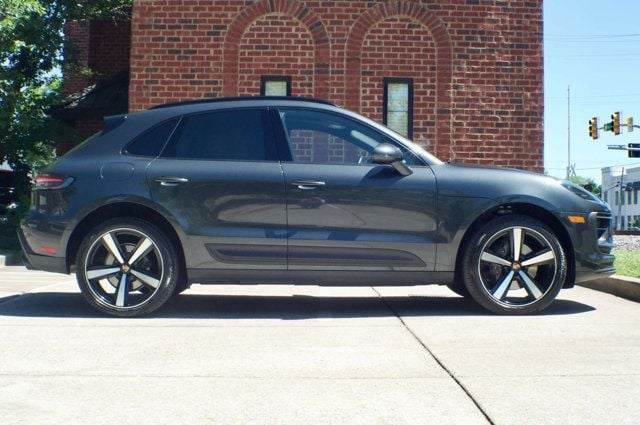 2023 Porsche Macan MSRP$72280/PremiumPkgPlus/Heated&CooledSeats/PanoramicRoof/NAV - 23022634 - 3