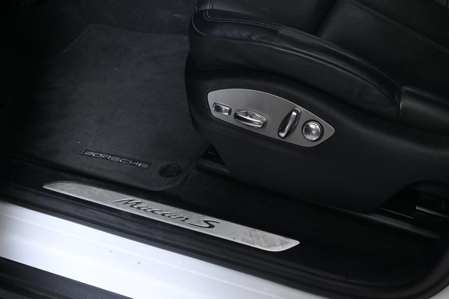 2023 Porsche Macan S - 22996372 - 25