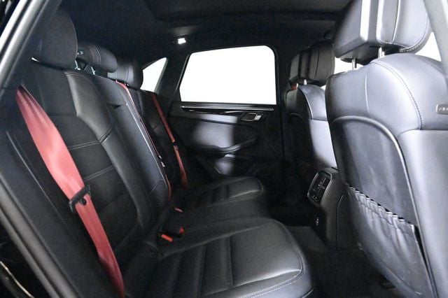 2023 Porsche Macan S - 23033806 - 18