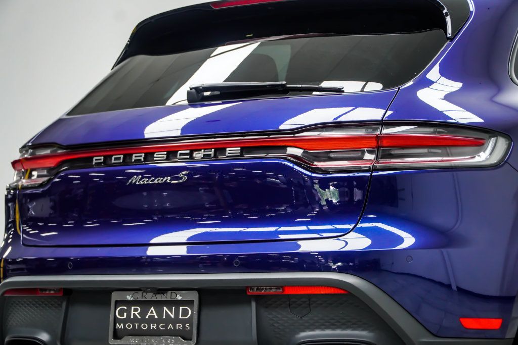 Porsche Macan photo 17