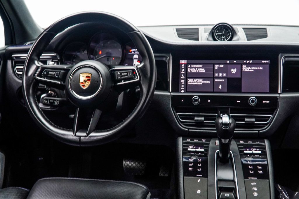 Porsche Macan photo 20