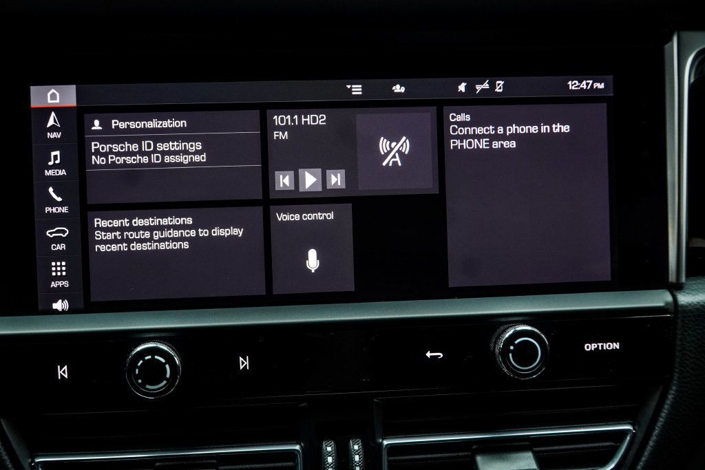 Porsche Macan photo 26