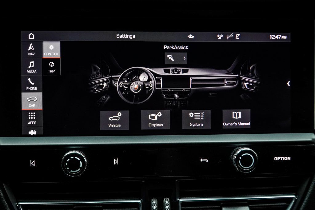 Porsche Macan photo 29