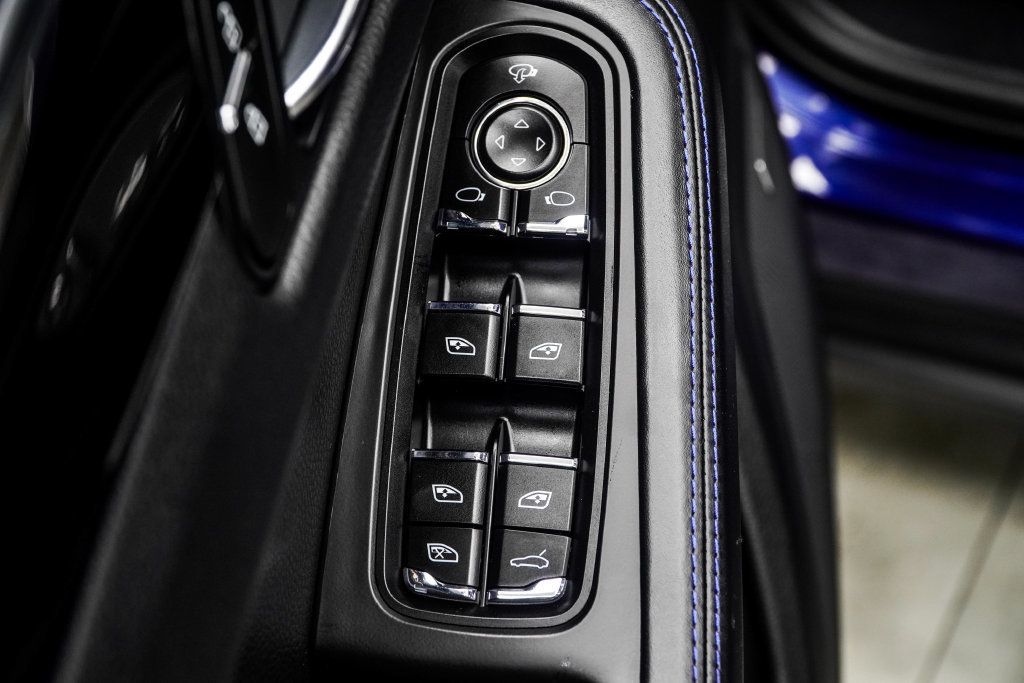 Porsche Macan photo 42