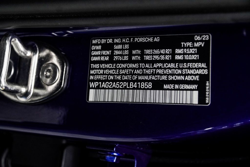 Porsche Macan photo 49
