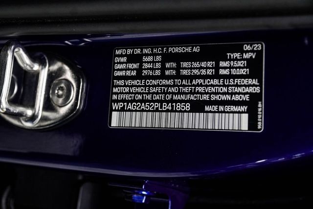 2023 Porsche Macan S AWD - 23064171 - 49