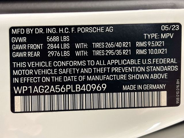 2023 Porsche Macan S AWD - 23004385 - 30