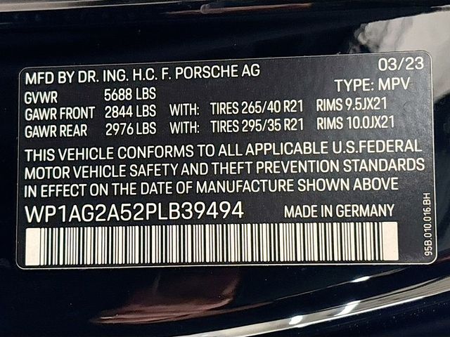 2023 Porsche Macan S AWD - 23037987 - 30