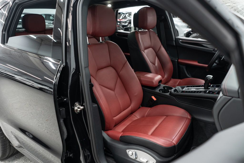 2023 Porsche Macan S photo 10