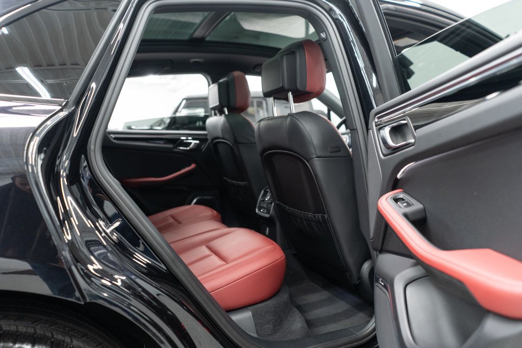 2023 Porsche Macan S photo 14