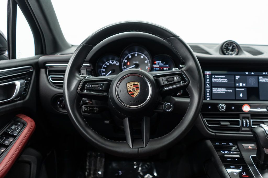 2023 Porsche Macan S photo 18