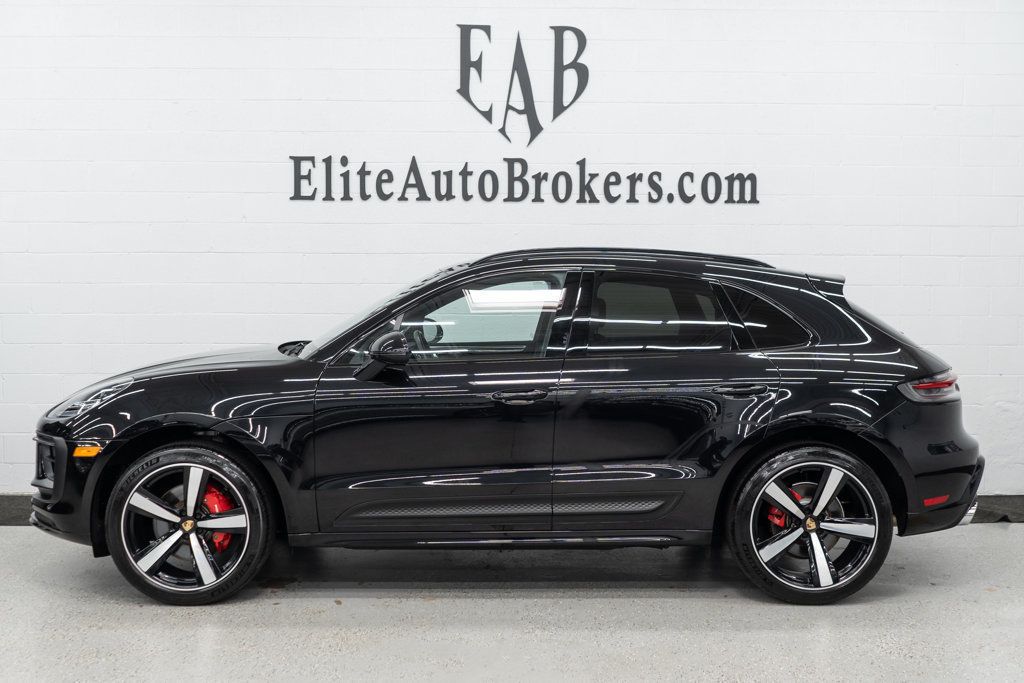 2023 Porsche Macan S photo 2