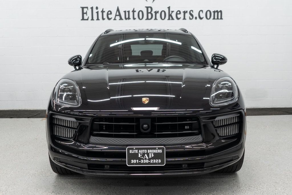 2023 Porsche Macan S photo 3