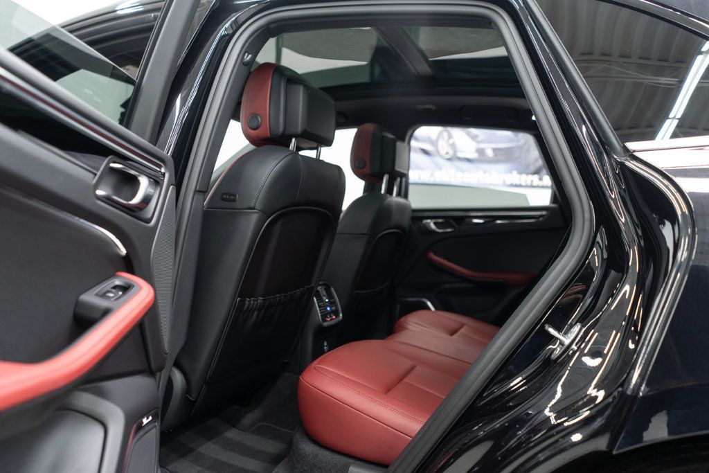 2023 Porsche Macan S photo 29