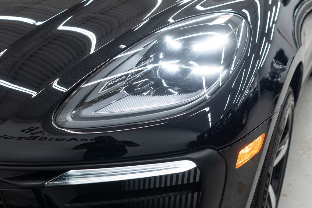 2023 Porsche Macan S photo 41