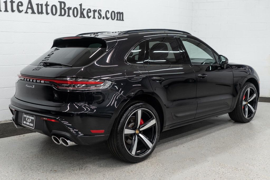 2023 Porsche Macan S photo 6