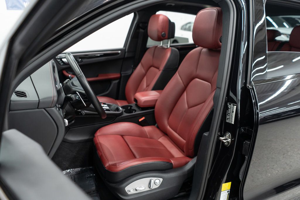2023 Porsche Macan S photo 8