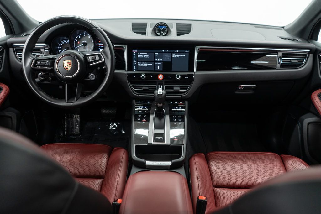 2023 Porsche Macan S photo 9