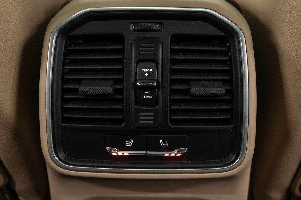 Porsche Macan photo 14