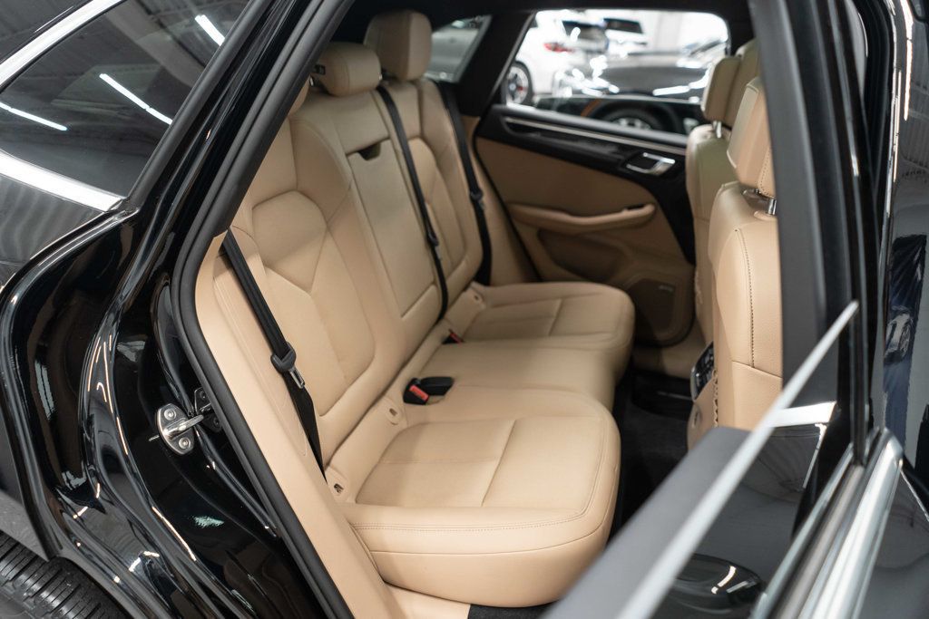 Porsche Macan photo 15