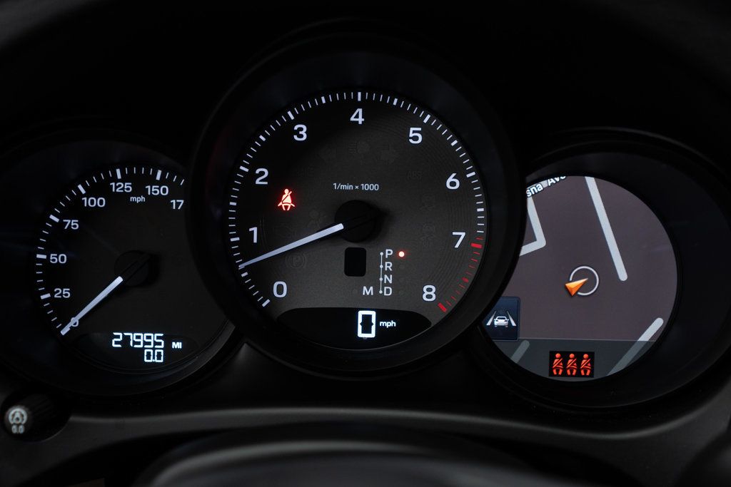 Porsche Macan photo 20