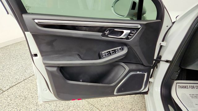 2023 Porsche Macan S AWD w/ Premium Package Plus & Air Suspension - 23047041 - 10