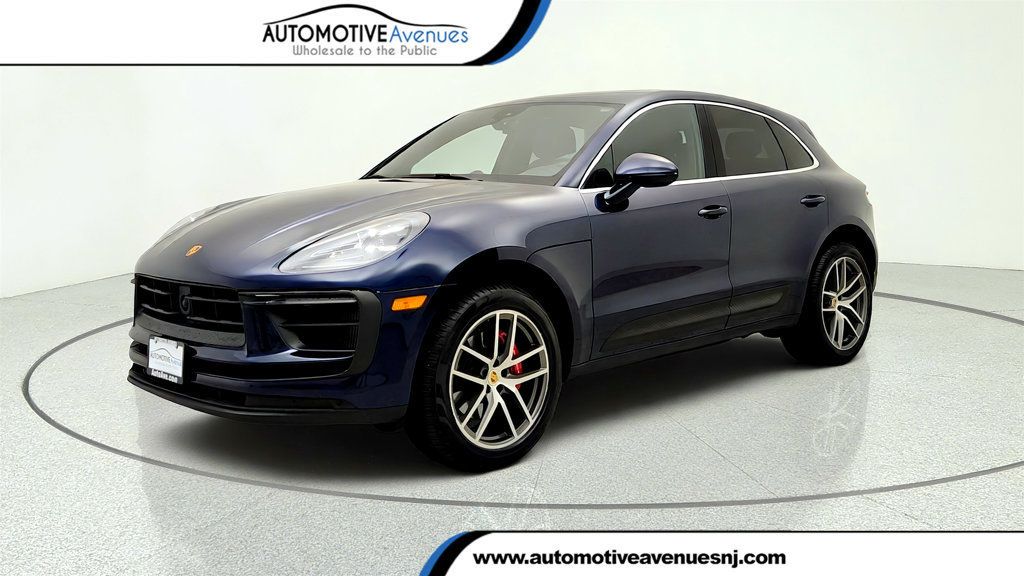 2023 Porsche Macan S AWD w/ Premium Package Plus & Air Suspension - 23052649 | Video 1