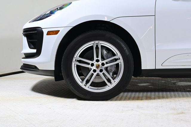 2023 Porsche Macan T - 22953535 - 25