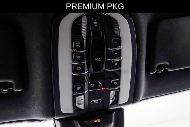 2023 Porsche Macan T - 23051865 - 29
